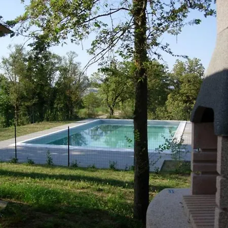 Rughino فيلة Monterchi